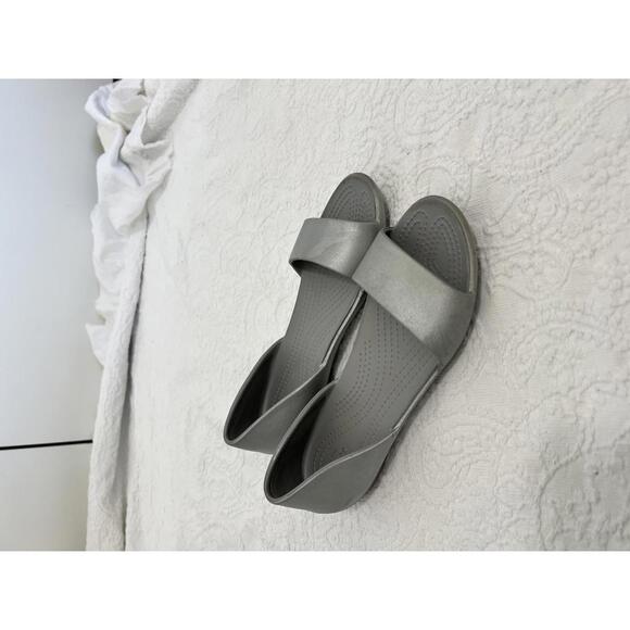 Crocs Silver Lina Dorsay Flat Sandals - Picture 1 of 6